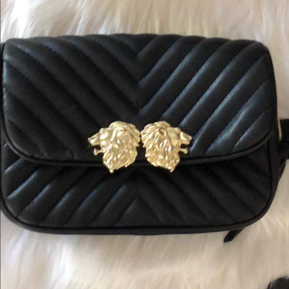 Zara fanny pack